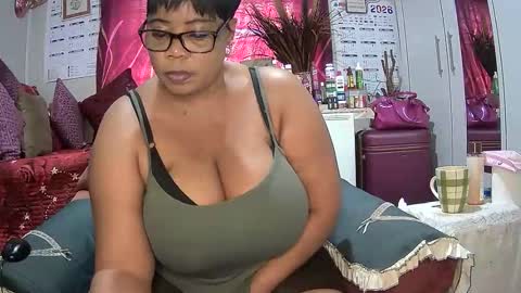 Snapshot of itumeleng74 chatting on February 14, 3:20 pm itumeleng74 online show from February 14, 3:20 pm