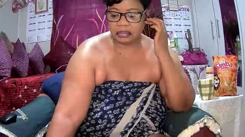 itumeleng74 online show from June 1, 5:31 am