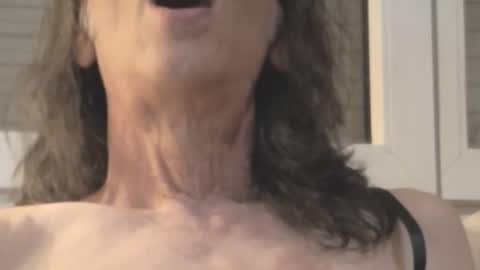 Iuuuf2 or Samel online show from April 23, 7:38 pm