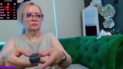Snapshot of ivanacharm chatting on July 2, 3:23 am ivanacharm online show from July 2, 3:23 am
