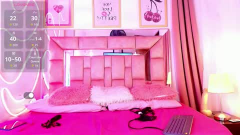 I V A N A  S E X Y   M O N T AL V O online show from February 3, 9:53 pm