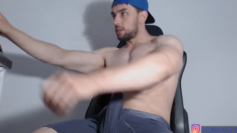 ivanhot279 online show from December 6, 9:24 pm