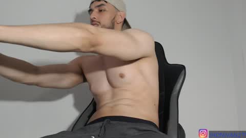 ivanhot279 online show from December 13, 7:53 pm