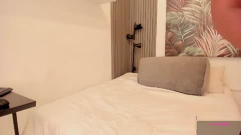 ivania_lua online show from July 8, 11:37 am