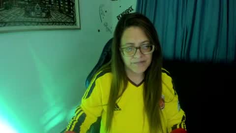 Snapshot of ivette_shaira chatting on July 3, 11:27 am IVETTE online show from July 3, 11:27 am