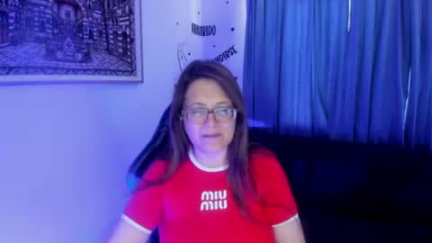 Snapshot of ivette_shaira chatting on July 6, 3:03 pm IVETTE online show from July 6, 3:03 pm