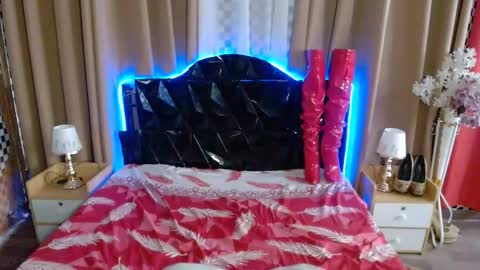 ivone_twinkle online show from May 8, 3:56 am