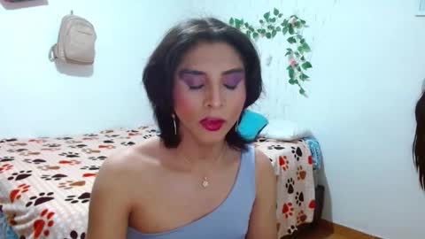 ivonne online show from March 16, 6:56 pm