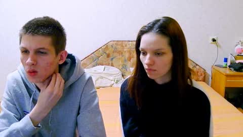 Ivy and Lester online show from February 26, 9:37 pm