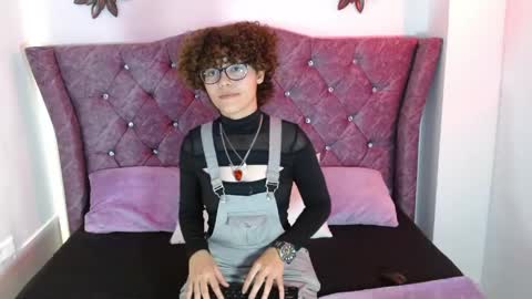 ivy_fantasy69 online show from May 19, 11:22 pm