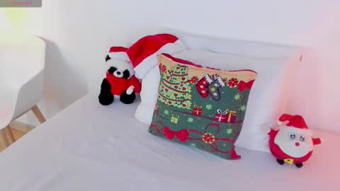 Snapshot of ivyblackk chatting on December 22, 11:18 am Ivy online show from December 22, 11:18 am