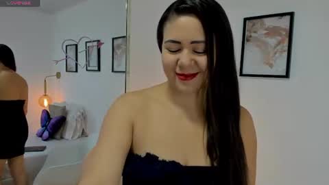 Snapshot of ivyblackk chatting on June 9, 2:28 pm Ivy online show from June 9, 2:28 pm