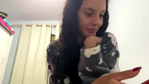 Snapshot of ivydesirer chatting on March 27, 2:17 am Ivy Desirer online show from March 27, 2:17 am