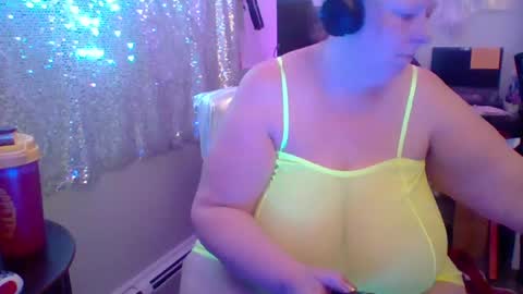 ivyjane3522 online show from July 4, 3:02 am