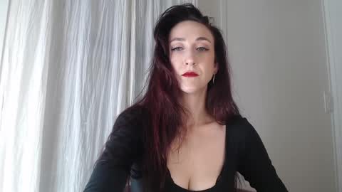 Ivy Rosie online show from June 3, 2:55 pm