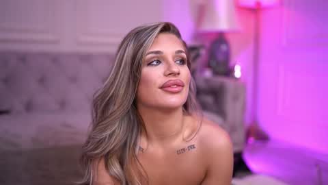 IvyRowa online show from February 1, 2:26 am