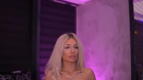 IvyRowa online show from October 23, 5:55 pm