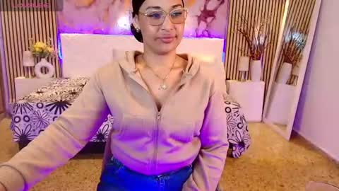Snapshot of ivyshine7 chatting on June 14, 2:24 am ivyshine7 online show from June 14, 2:24 am