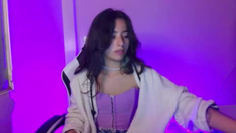 Ivy  online show from February 3, 2:53 am