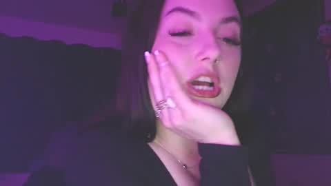 Amiee online show from May 8, 1:22 am