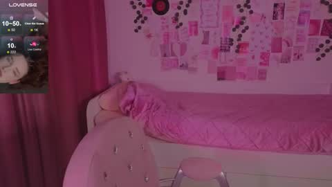 Daisy online show from November 4, 7:02 pm