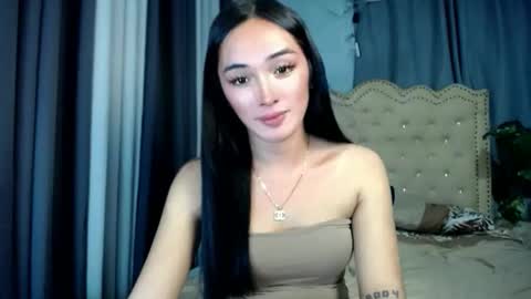 iwillcum4u_ online show from June 4, 12:33 pm