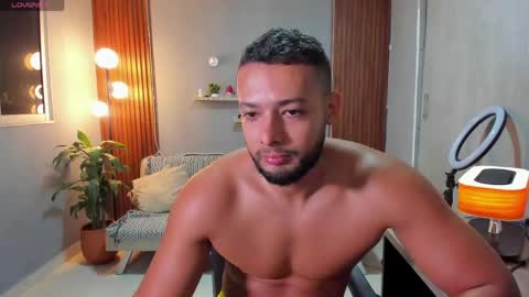 Snapshot of j_calix chatting on April 22, 12:35 am Calix Independient model Insta and twt Calixsnake online show from April 22, 12:35 am