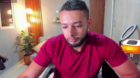 Snapshot of j_calix chatting on April 26, 11:13 pm Calix Independient model Insta and twt Calixsnake online show from April 26, 11:13 pm