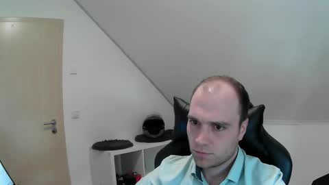 here4y online show from March 6, 12:56 pm