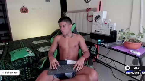 JACK CASTELL online show from October 2, 12:23 pm