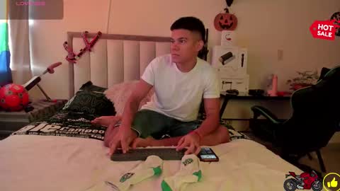 JACK CASTELL online show from October 14, 11:00 am