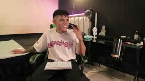 Snapshot of jack_castell chatting on June 11, 11:25 pm JACK CASTELL online show from June 11, 11:25 pm