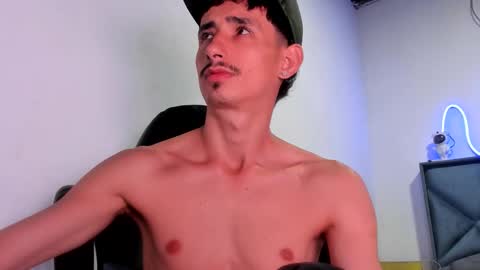 Snapshot of jackk_ho chatting on February 19, 7:48 am Jack online show from February 19, 7:48 am