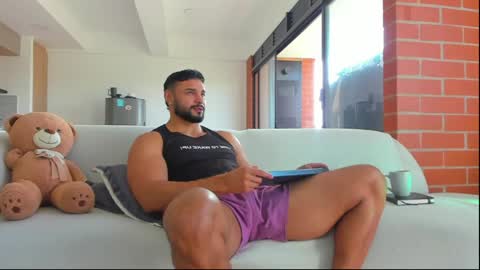 Jackson Wayne online show from April 9, 1:38 pm