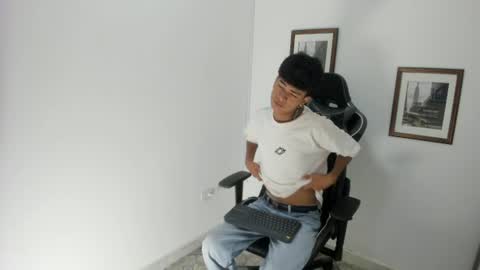 jacob_cum23 online show from July 9, 8:46 pm
