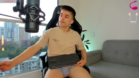 Snapshot of jacob_ferrer chatting on February 26, 6:18 pm JACOB FERRER online show from February 26, 6:18 pm