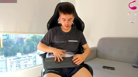 JACOB FERRER online show from March 13, 9:32 pm