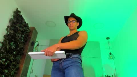 jacobdraven online show from March 15, 2:06 am