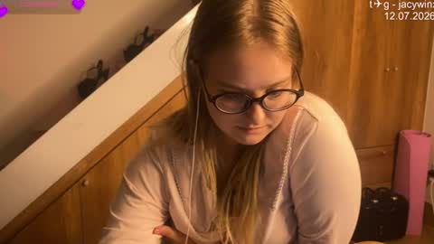 jacywinslat online show from July 12, 10:23 pm