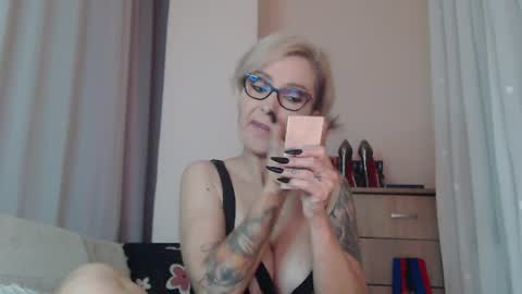 Jada online show from July 12, 8:33 pm