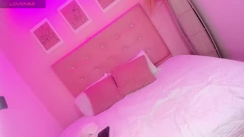 Vanniall online show from February 10, 2:32 pm