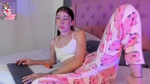 Jade  online show from January 28, 9:19 pm