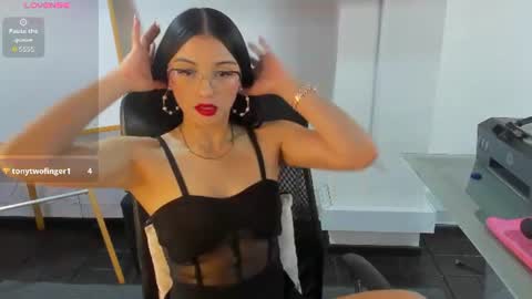 Snapshot of jade_connor chatting on July 1, 9:14 pm jade_connor online show from July 1, 9:14 pm