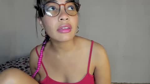 Snapshot of jade_dorthini chatting on February 16, 11:05 pm Jadeleidy Dorthini online show from February 16, 11:05 pm