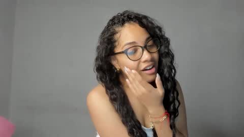 Snapshot of jade_dorthini chatting on January 16, 9:19 pm Jadeleidy Dorthini online show from January 16, 9:19 pm