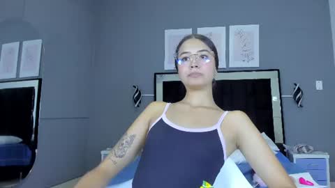Snapshot of jade_lovv chatting on June 27, 7:08 pm jade_lovv online show from June 27, 7:08 pm