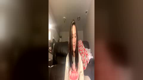 Snapshot of jadeee__ivy chatting on June 17, 1:01 pm sexyeyes neverlie online show from June 17, 1:01 pm
