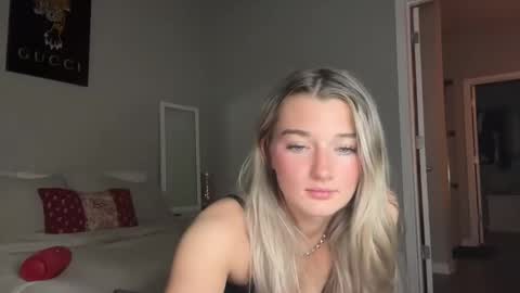 Jade james online show from April 3, 3:04 am