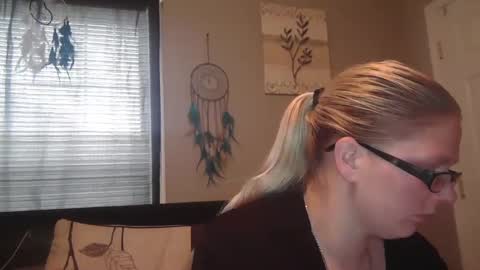 JadeLuv online show from February 9, 5:11 pm