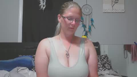 JadeLuv online show from September 19, 1:07 am